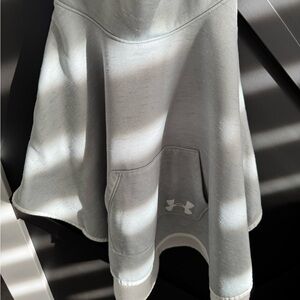 Under Armour Light Gray ColdGear Apparel